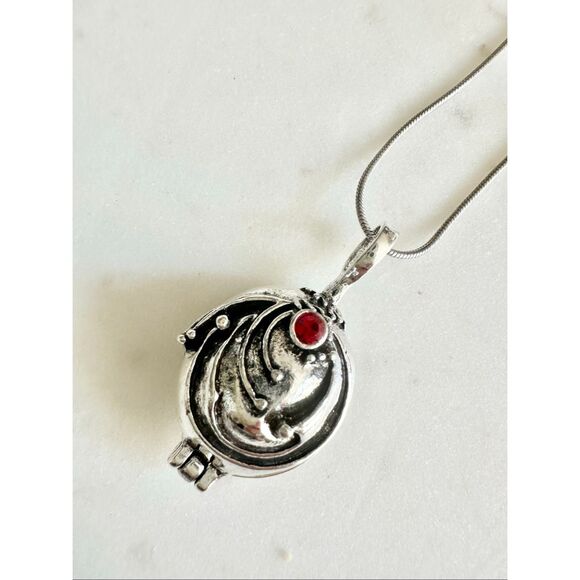 Vampire Diaries Elena Gilbert Vervain Locket Daylight Necklace - Picture 1 of 9